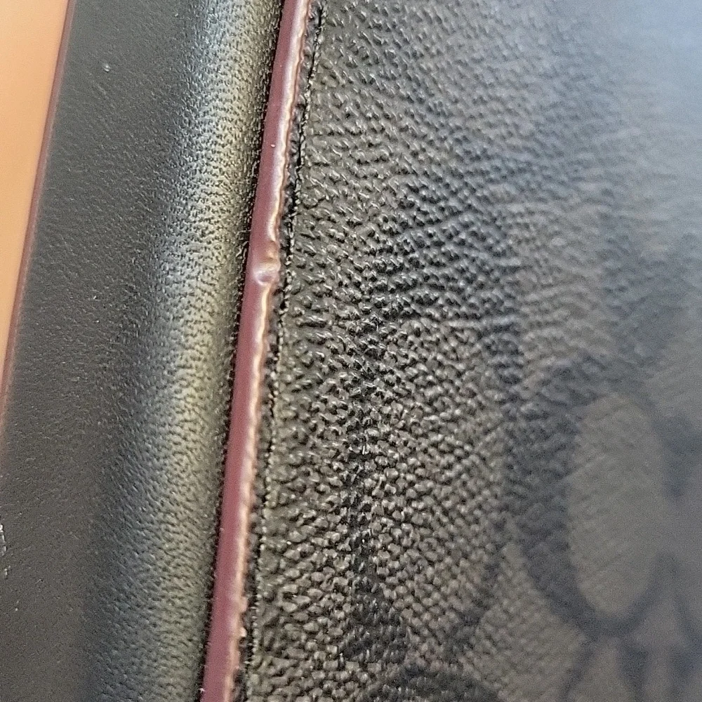 Coach Signature Black and Gray Laptop Sleeve Suede Interior 9